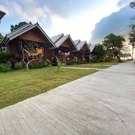 Amity Beach Resort Maret Eksteriør bilde